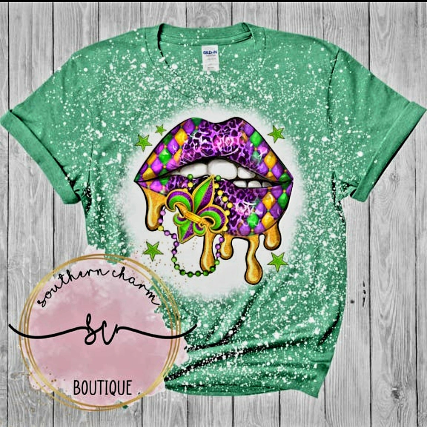 Southern Charm Boutique - Mardi Gras Lips Short Sleeve T-Shirt / Comes in Green or Purple / Sizes Small To Large